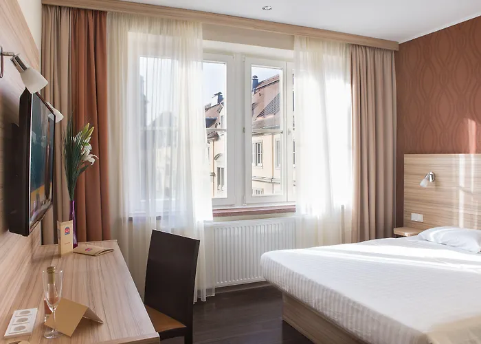 Star G Premium Altmarkt 4* دريسدن