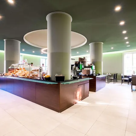 Star G Premium Altmarkt Hotel 4*