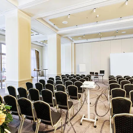 Otel Star G Premium Altmarkt 4*