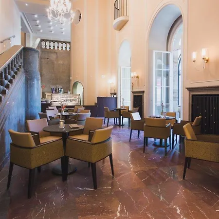 Star G Premium Altmarkt 4*