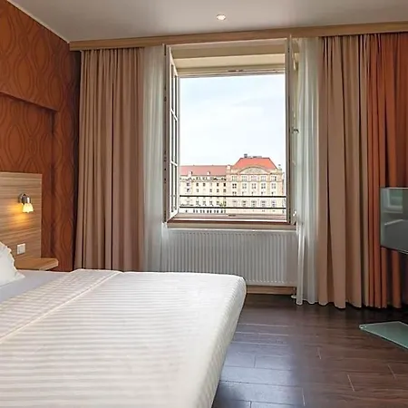 Star G Premium Altmarkt 4*