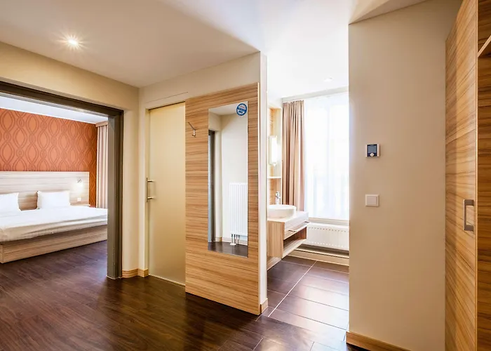 Star G Premium Altmarkt 4* دريسدن