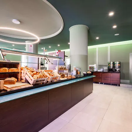 Star G Premium Altmarkt 4*