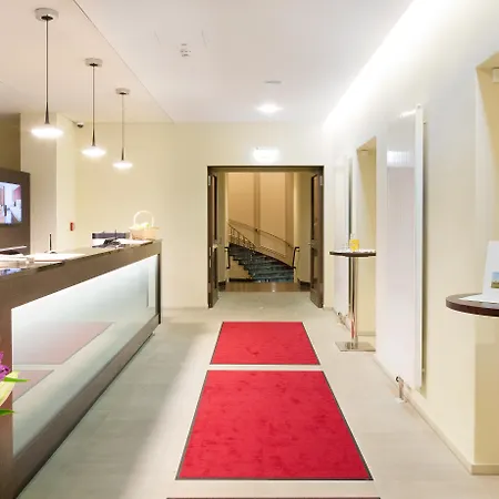 Star G Premium Altmarkt 4*