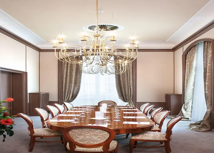 Star G Premium Altmarkt 4*